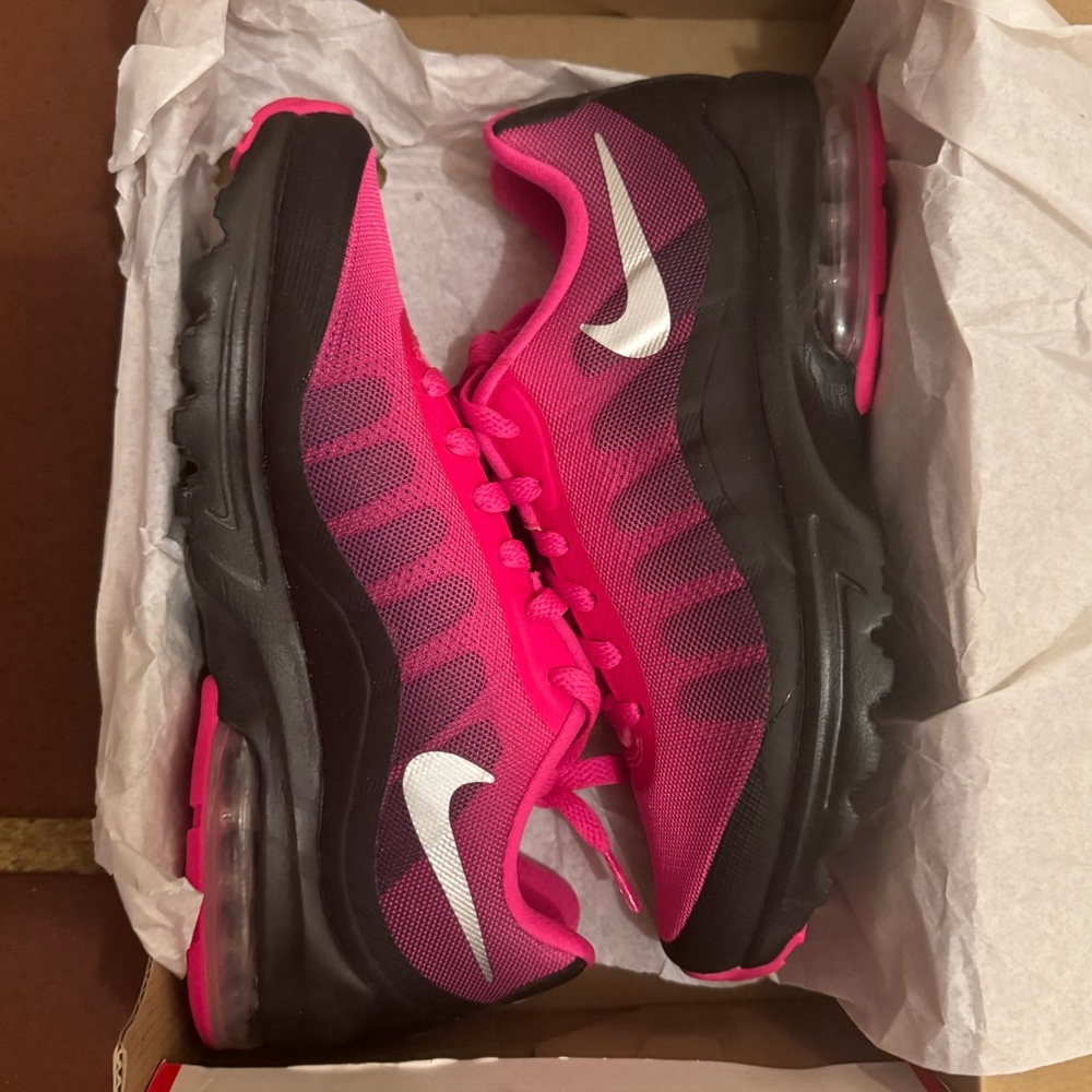 Hot Pink Nike Shoes - Picture 2 of 6